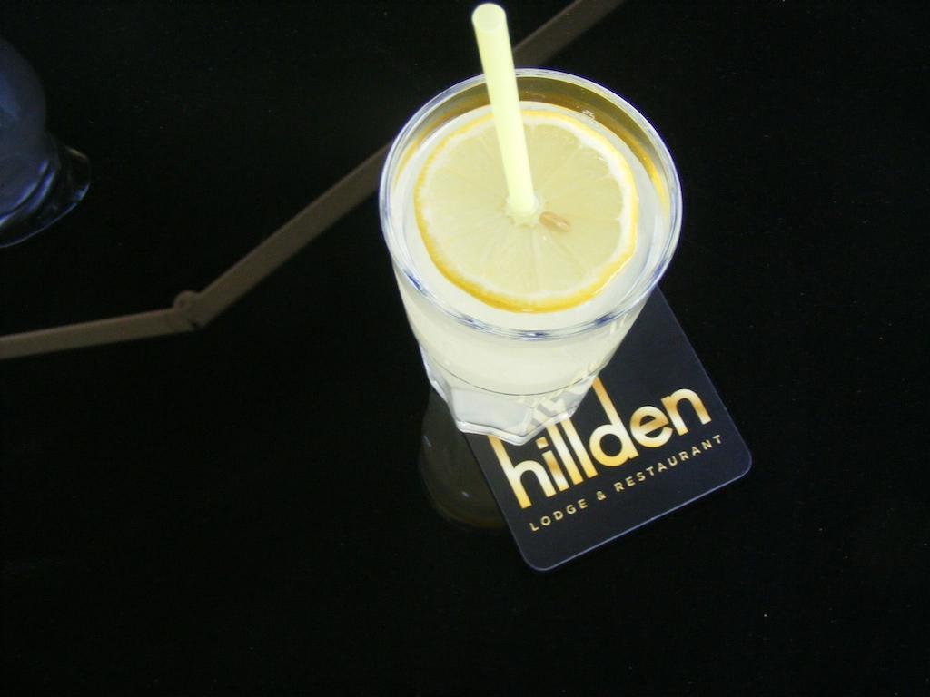 Hotel Hillden Lodge&Restaurant Drumu Carului Kültér fotó