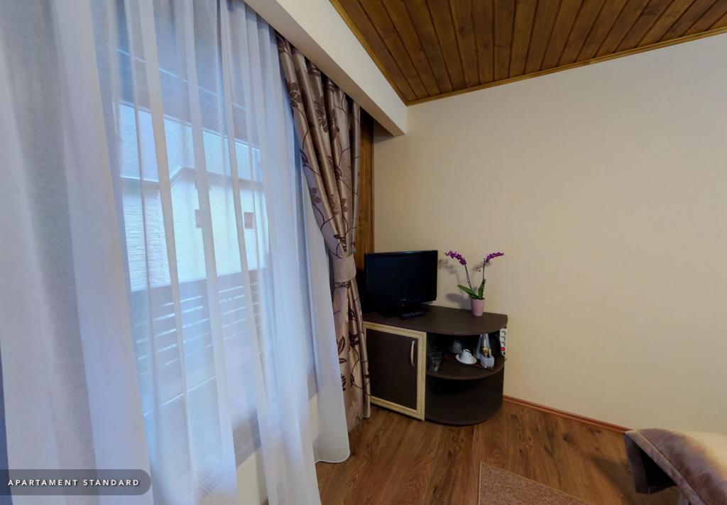 Hotel Hillden Lodge&Restaurant Drumu Carului Kültér fotó