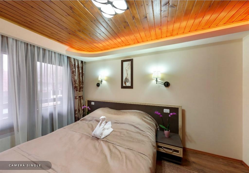 Hotel Hillden Lodge&Restaurant Drumu Carului Kültér fotó
