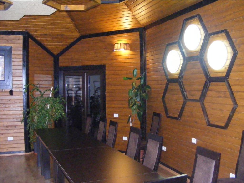 Hotel Hillden Lodge&Restaurant Drumu Carului Kültér fotó