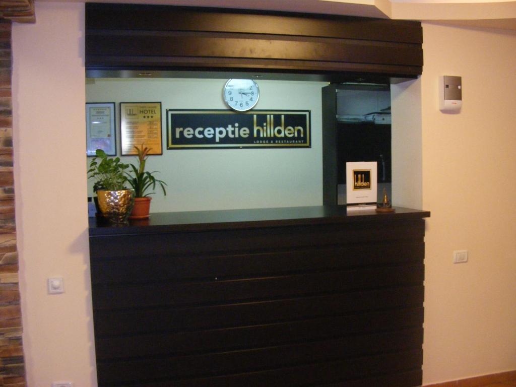 Hotel Hillden Lodge&Restaurant Drumu Carului Kültér fotó