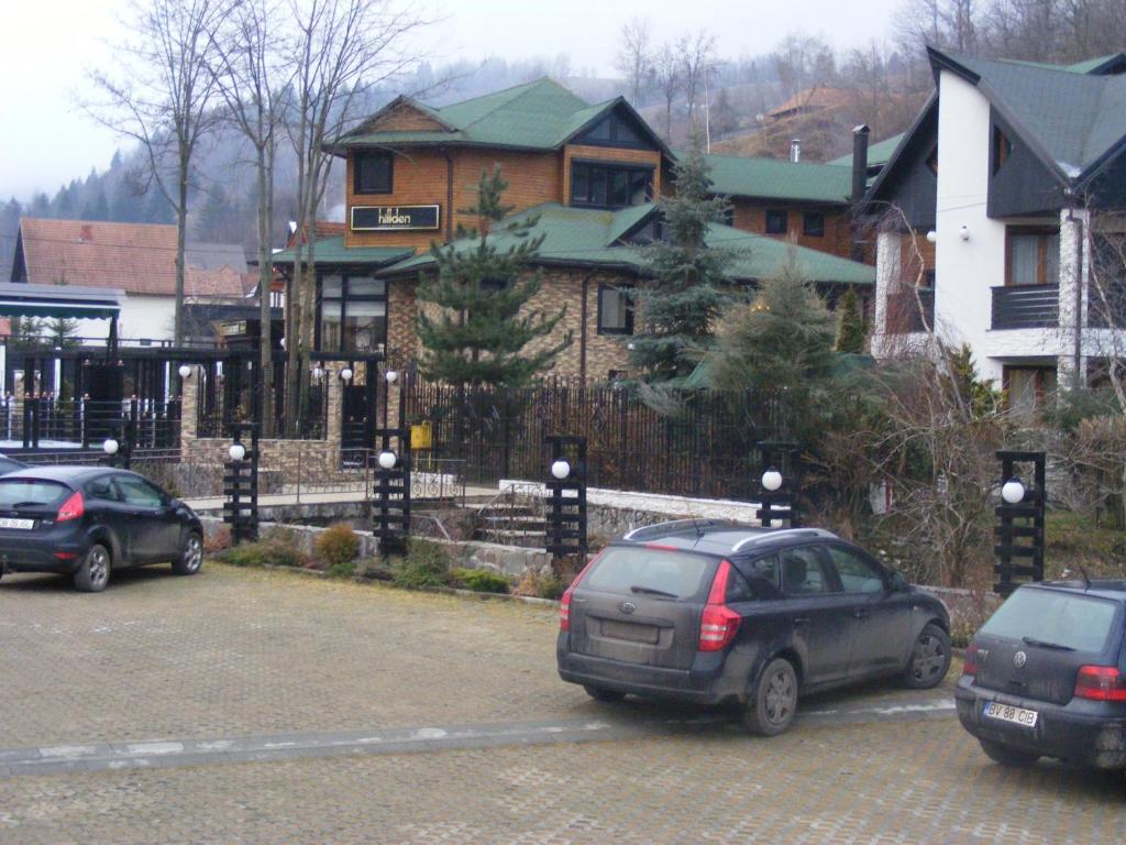 Hotel Hillden Lodge&Restaurant Drumu Carului Kültér fotó