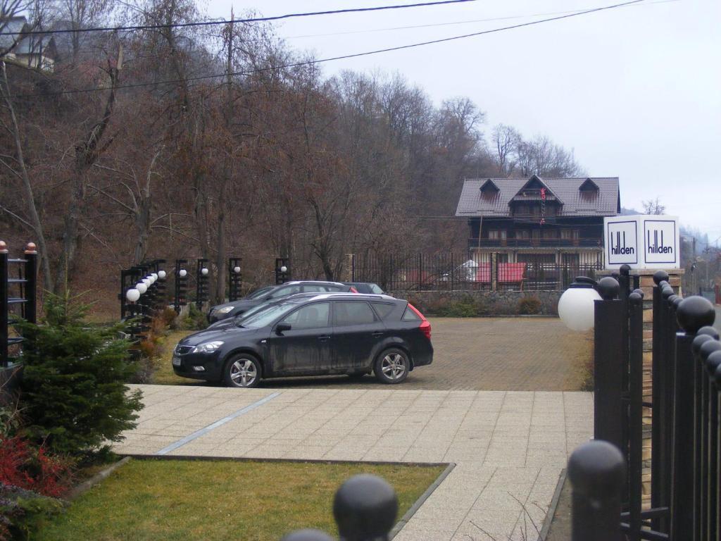 Hotel Hillden Lodge&Restaurant Drumu Carului Kültér fotó