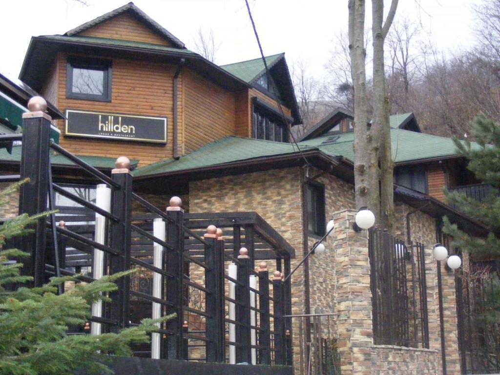 Hotel Hillden Lodge&Restaurant Drumu Carului Kültér fotó