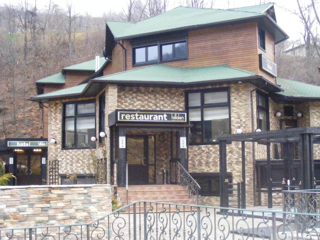 Hotel Hillden Lodge&Restaurant Drumu Carului Kültér fotó
